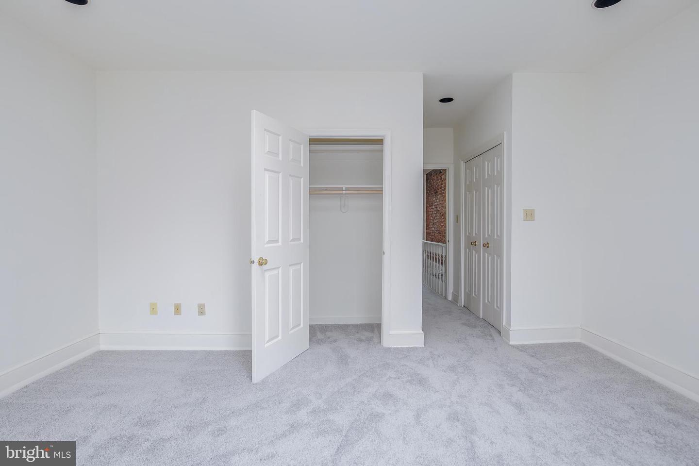 323 14TH ST NE, WASHINGTON, District Of Columbia 20002, 3 Bedrooms Bedrooms, ,1 BathroomBathrooms,Residential,For sale,323 14TH ST NE,DCDC2211528 MLS # DCDC2211528