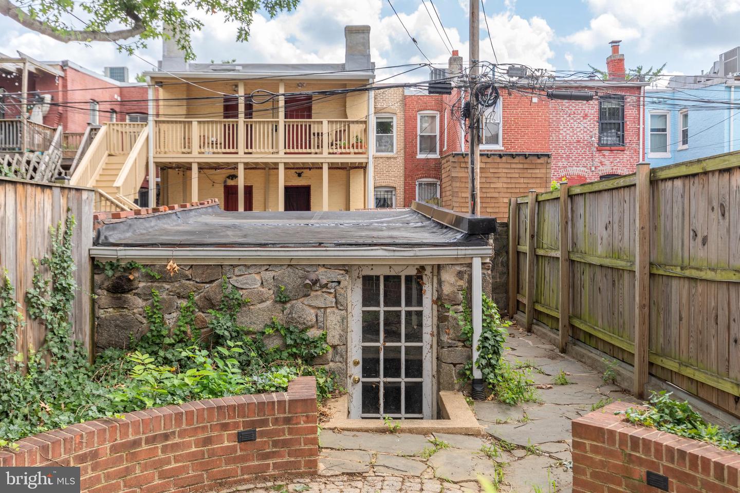 323 14TH ST NE, WASHINGTON, District Of Columbia 20002, 3 Bedrooms Bedrooms, ,1 BathroomBathrooms,Residential,For sale,323 14TH ST NE,DCDC2211528 MLS # DCDC2211528