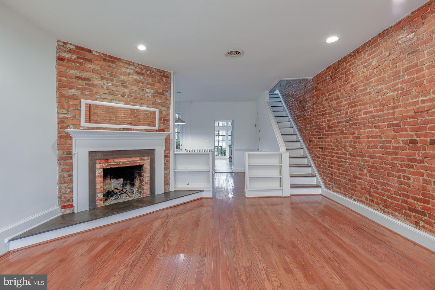 323 14TH ST NE, WASHINGTON, District Of Columbia 20002, 3 Bedrooms Bedrooms, ,1 BathroomBathrooms,Residential,For sale,323 14TH ST NE,DCDC2211528 MLS # DCDC2211528
