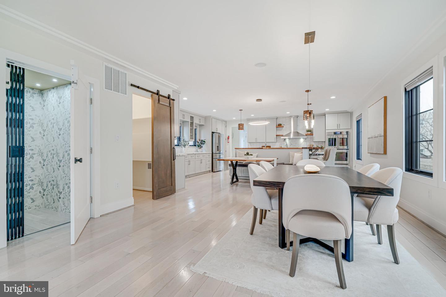 729 N BARTON ST, ARLINGTON, Virginia 22201, 6 Bedrooms Bedrooms, ,5 BathroomsBathrooms,Residential,For sale,729 N BARTON ST,VAAR2061198 MLS # VAAR2061198
