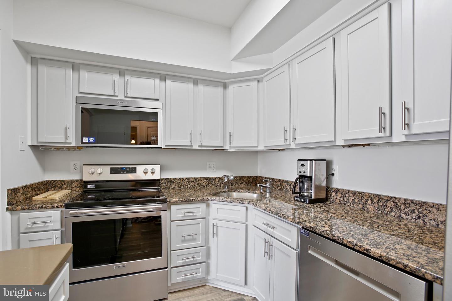 800 S SAINT ASAPH ST #403, ALEXANDRIA, Virginia 22314, 1 Bedroom Bedrooms, ,1 BathroomBathrooms,Residential,For sale,800 S SAINT ASAPH ST #403,VAAX2047712 MLS # VAAX2047712