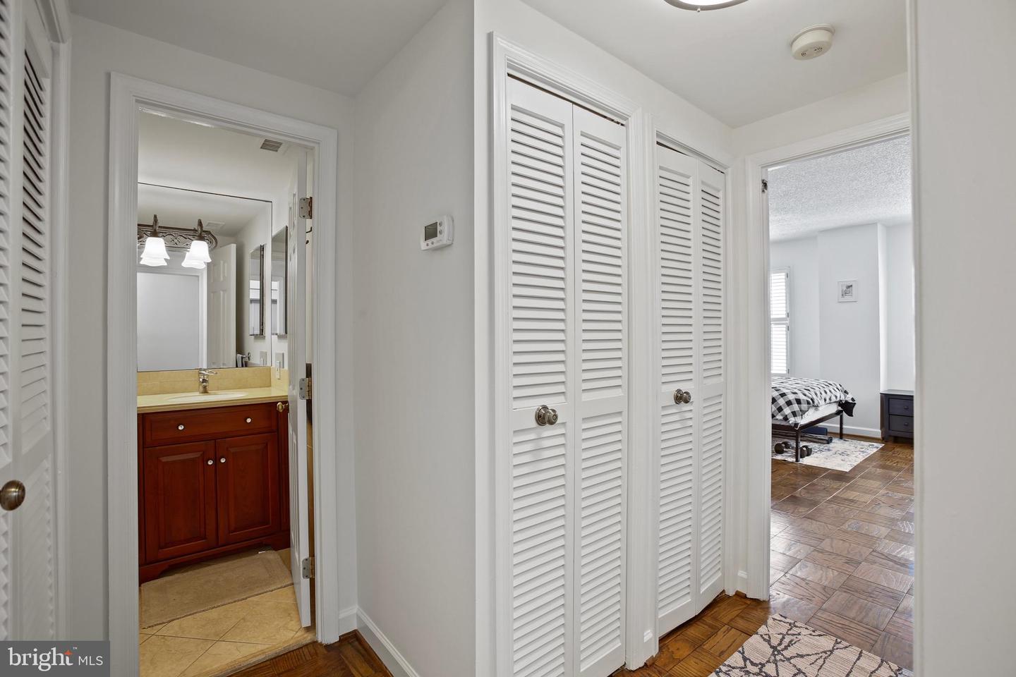800 S SAINT ASAPH ST #403, ALEXANDRIA, Virginia 22314, 1 Bedroom Bedrooms, ,1 BathroomBathrooms,Residential,For sale,800 S SAINT ASAPH ST #403,VAAX2047712 MLS # VAAX2047712