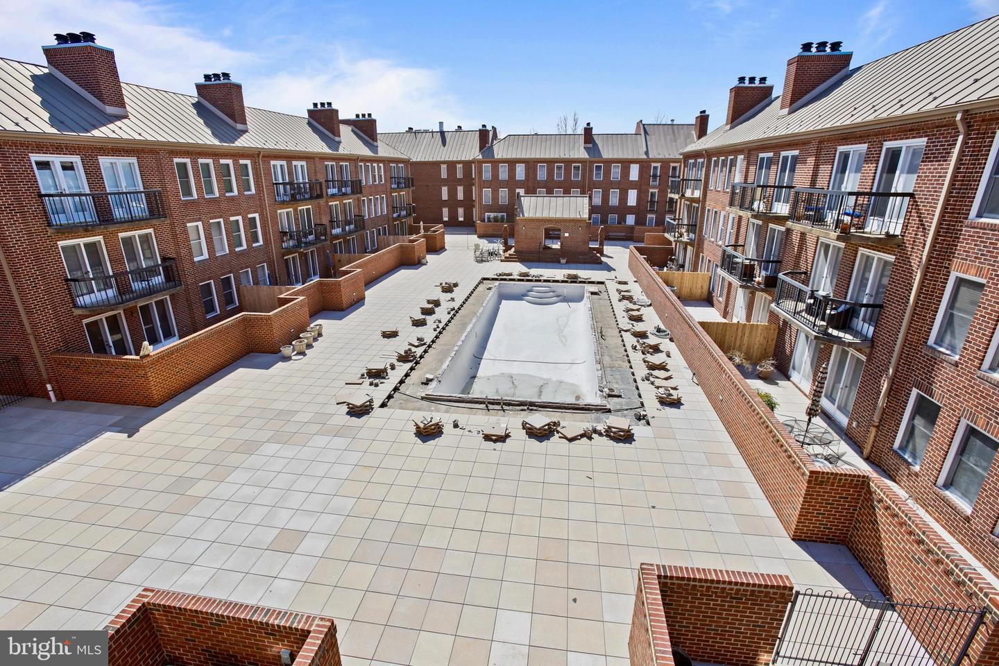 800 S SAINT ASAPH ST #403, ALEXANDRIA, Virginia 22314, 1 Bedroom Bedrooms, ,1 BathroomBathrooms,Residential,For sale,800 S SAINT ASAPH ST #403,VAAX2047712 MLS # VAAX2047712