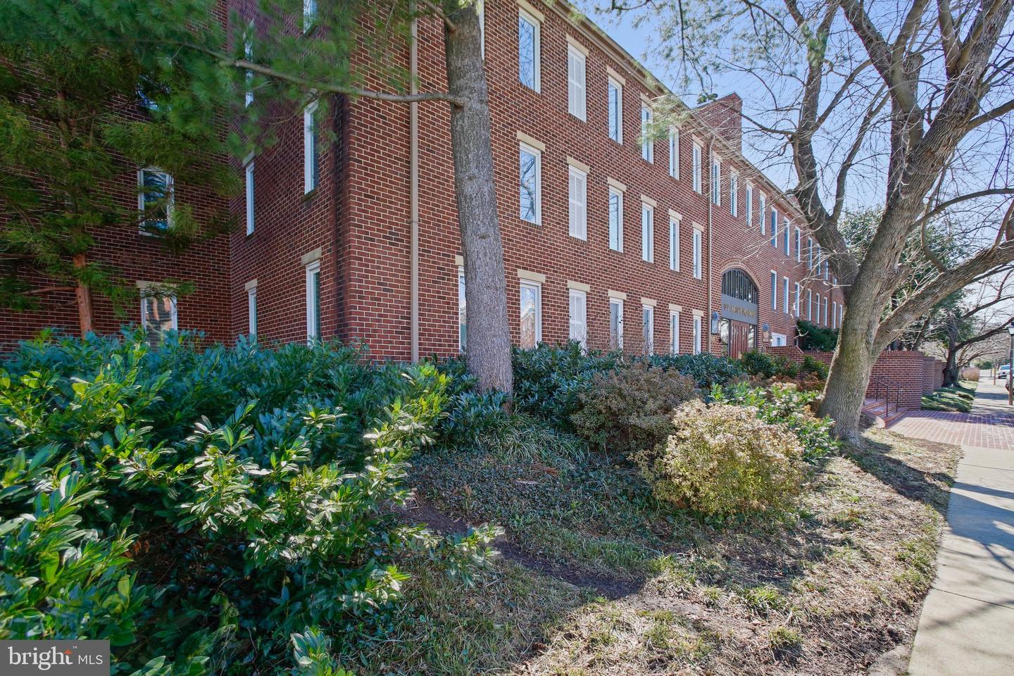 800 S SAINT ASAPH ST #403, ALEXANDRIA, Virginia 22314, 1 Bedroom Bedrooms, ,1 BathroomBathrooms,Residential,For sale,800 S SAINT ASAPH ST #403,VAAX2047712 MLS # VAAX2047712
