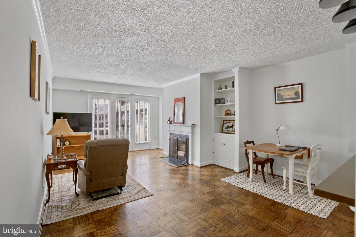 800 S SAINT ASAPH ST #403, ALEXANDRIA, Virginia 22314, 1 Bedroom Bedrooms, ,1 BathroomBathrooms,Residential,For sale,800 S SAINT ASAPH ST #403,VAAX2047712 MLS # VAAX2047712