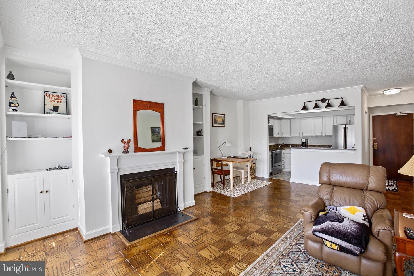 800 S SAINT ASAPH ST #403, ALEXANDRIA, Virginia 22314, 1 Bedroom Bedrooms, ,1 BathroomBathrooms,Residential,For sale,800 S SAINT ASAPH ST #403,VAAX2047712 MLS # VAAX2047712