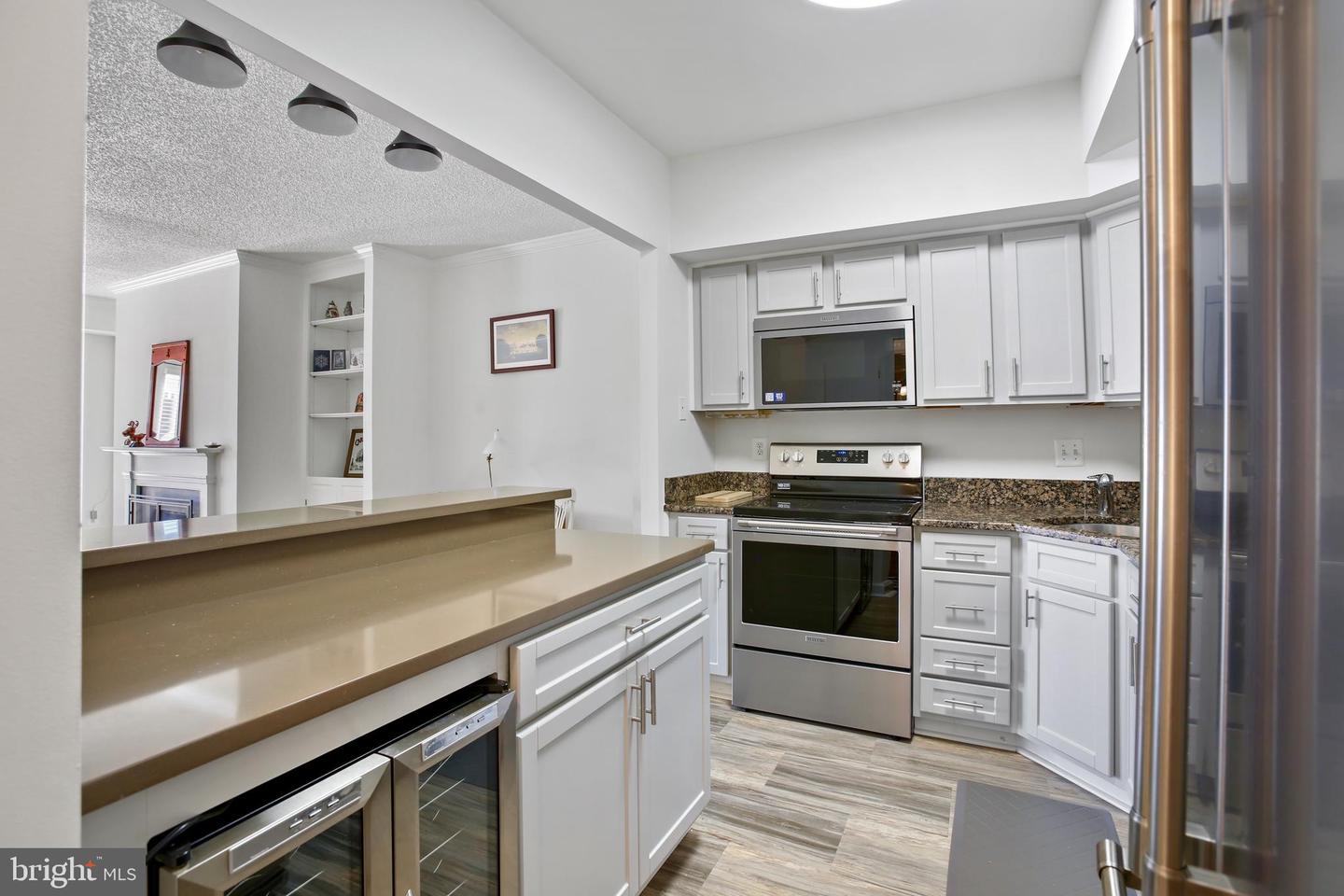800 S SAINT ASAPH ST #403, ALEXANDRIA, Virginia 22314, 1 Bedroom Bedrooms, ,1 BathroomBathrooms,Residential,For sale,800 S SAINT ASAPH ST #403,VAAX2047712 MLS # VAAX2047712