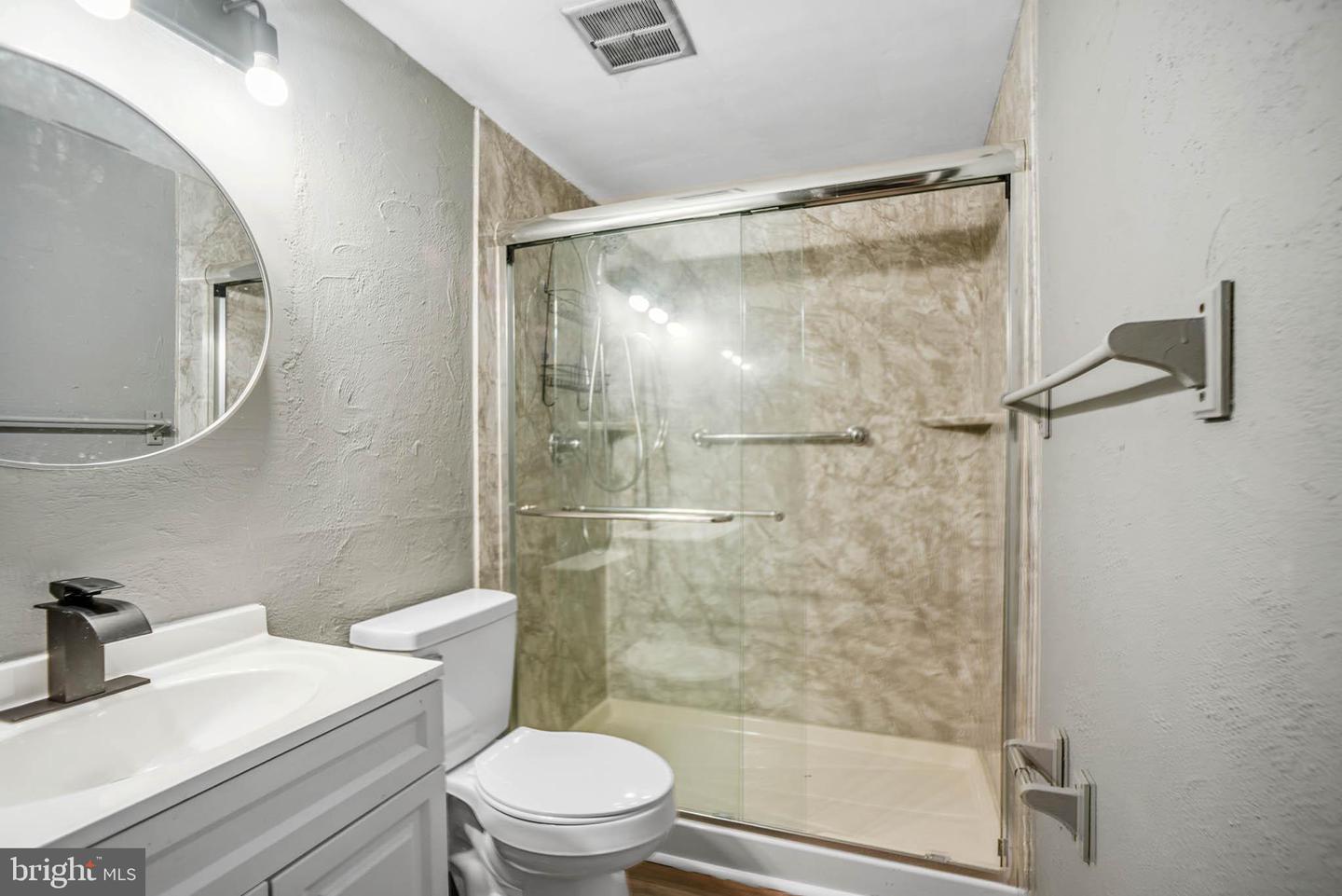 4307 KENWOOD DR, WOODBRIDGE, Virginia 22193, 4 Bedrooms Bedrooms, ,2 BathroomsBathrooms,Residential,For sale,4307 KENWOOD DR,VAPW2099730 MLS # VAPW2099730