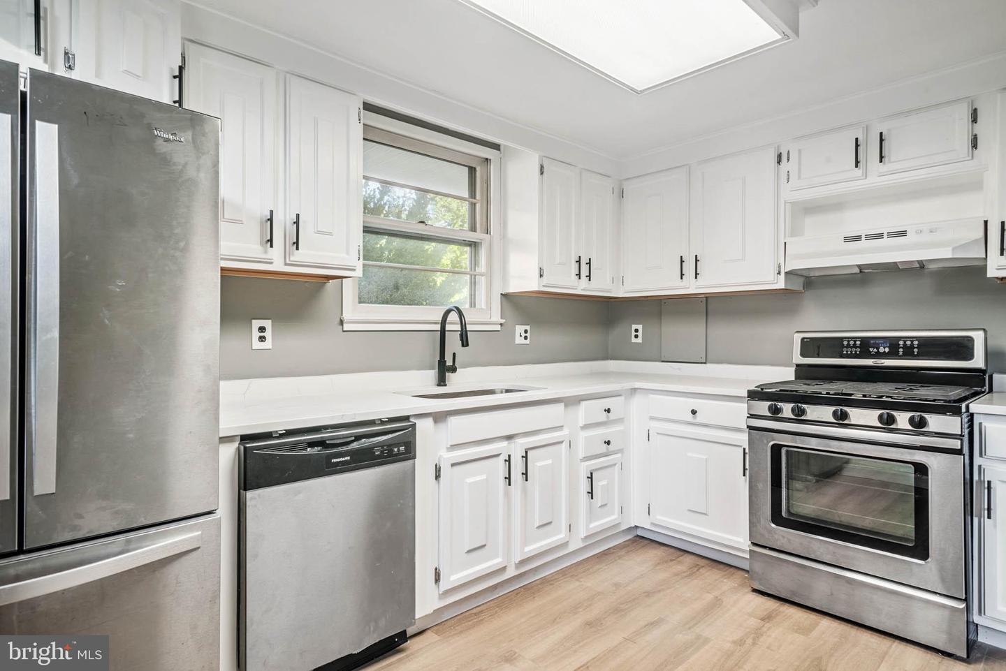4307 KENWOOD DR, WOODBRIDGE, Virginia 22193, 4 Bedrooms Bedrooms, ,2 BathroomsBathrooms,Residential,For sale,4307 KENWOOD DR,VAPW2099730 MLS # VAPW2099730