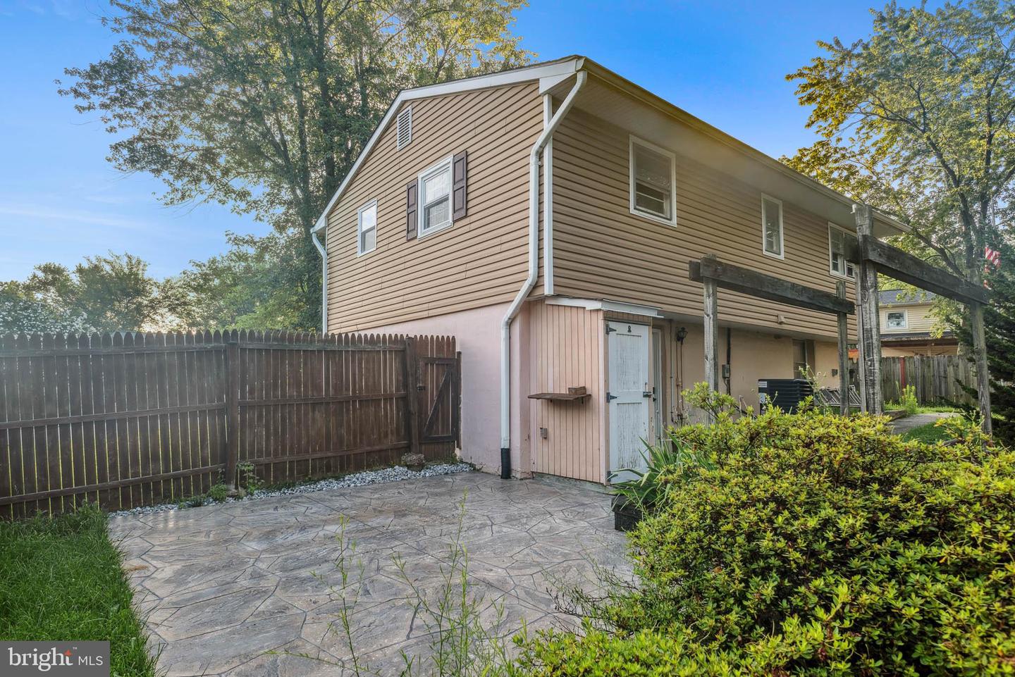 4307 KENWOOD DR, WOODBRIDGE, Virginia 22193, 4 Bedrooms Bedrooms, ,2 BathroomsBathrooms,Residential,For sale,4307 KENWOOD DR,VAPW2099730 MLS # VAPW2099730