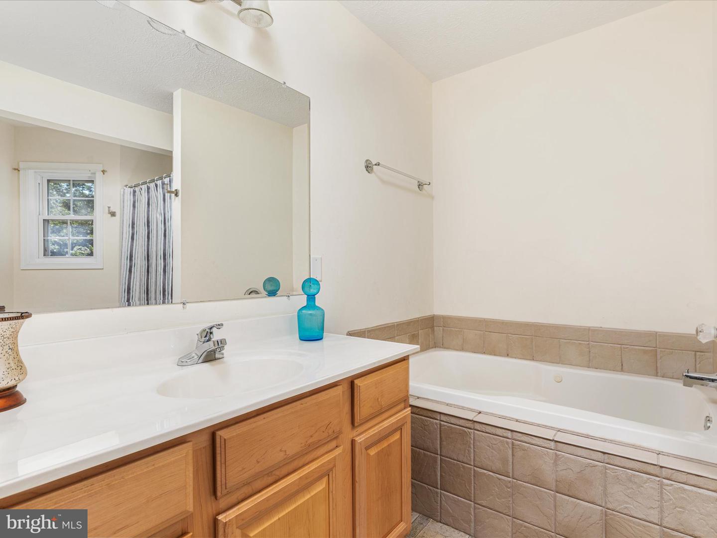 139 MAPLE AVE, MOUNT JACKSON, Virginia 22842, 3 Bedrooms Bedrooms, ,2 BathroomsBathrooms,Residential,For sale,139 MAPLE AVE,VASH2012062 MLS # VASH2012062