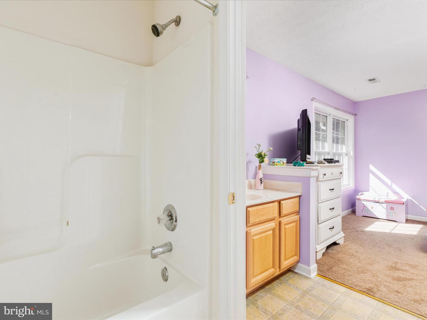 139 MAPLE AVE, MOUNT JACKSON, Virginia 22842, 3 Bedrooms Bedrooms, ,2 BathroomsBathrooms,Residential,For sale,139 MAPLE AVE,VASH2012062 MLS # VASH2012062