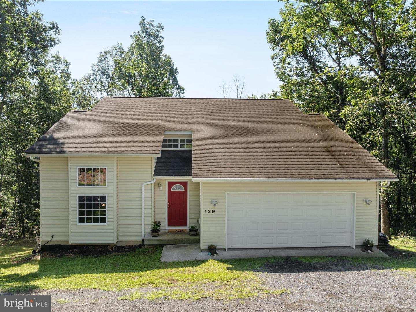 139 MAPLE AVE, MOUNT JACKSON, Virginia 22842, 3 Bedrooms Bedrooms, ,2 BathroomsBathrooms,Residential,For sale,139 MAPLE AVE,VASH2012062 MLS # VASH2012062