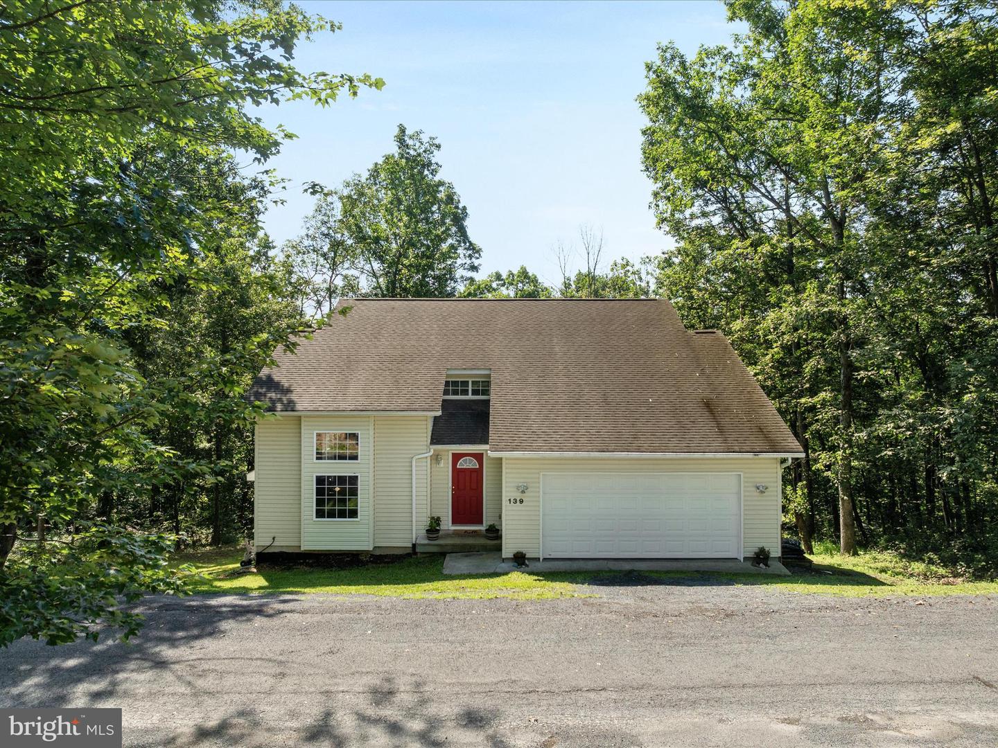 139 MAPLE AVE, MOUNT JACKSON, Virginia 22842, 3 Bedrooms Bedrooms, ,2 BathroomsBathrooms,Residential,For sale,139 MAPLE AVE,VASH2012062 MLS # VASH2012062