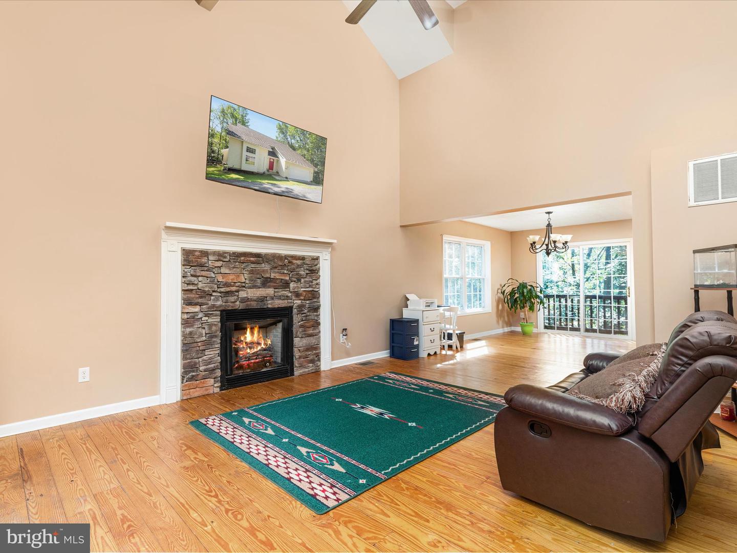 139 MAPLE AVE, MOUNT JACKSON, Virginia 22842, 3 Bedrooms Bedrooms, ,2 BathroomsBathrooms,Residential,For sale,139 MAPLE AVE,VASH2012062 MLS # VASH2012062