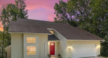 139 MAPLE AVE, MOUNT JACKSON, Virginia 22842, 3 Bedrooms Bedrooms, ,2 BathroomsBathrooms,Residential,For sale,139 MAPLE AVE,VASH2012062 MLS # VASH2012062