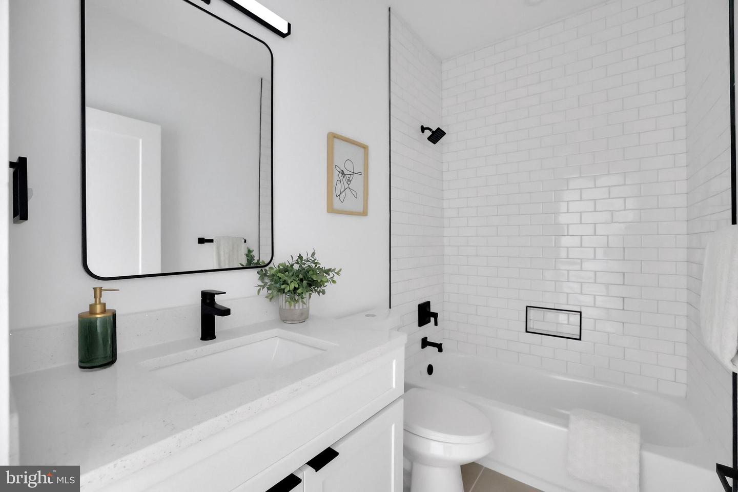 1038 HOWARD RD SE, WASHINGTON, District Of Columbia 20020, 3 Bedrooms Bedrooms, ,3 BathroomsBathrooms,Residential,For sale,1038 HOWARD RD SE,DCDC2166204 MLS # DCDC2166204