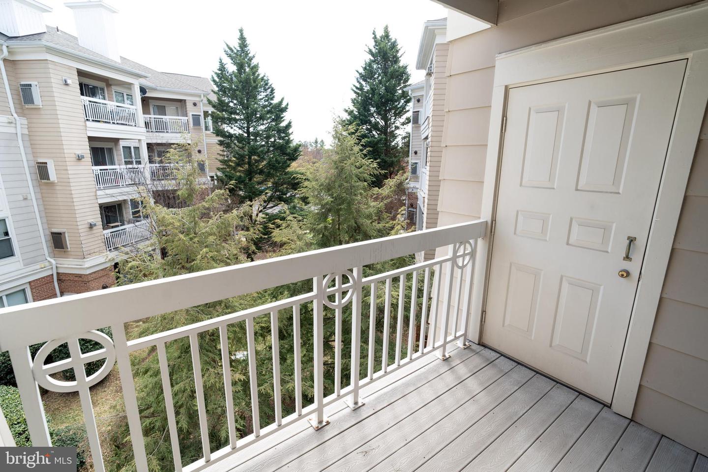 2204 WESTCOURT LN #311, HERNDON, Virginia 20170, 2 Bedrooms Bedrooms, 5 Rooms Rooms,1 BathroomBathrooms,Residential,For sale,2204 WESTCOURT LN #311,VAFX2230150 MLS # VAFX2230150