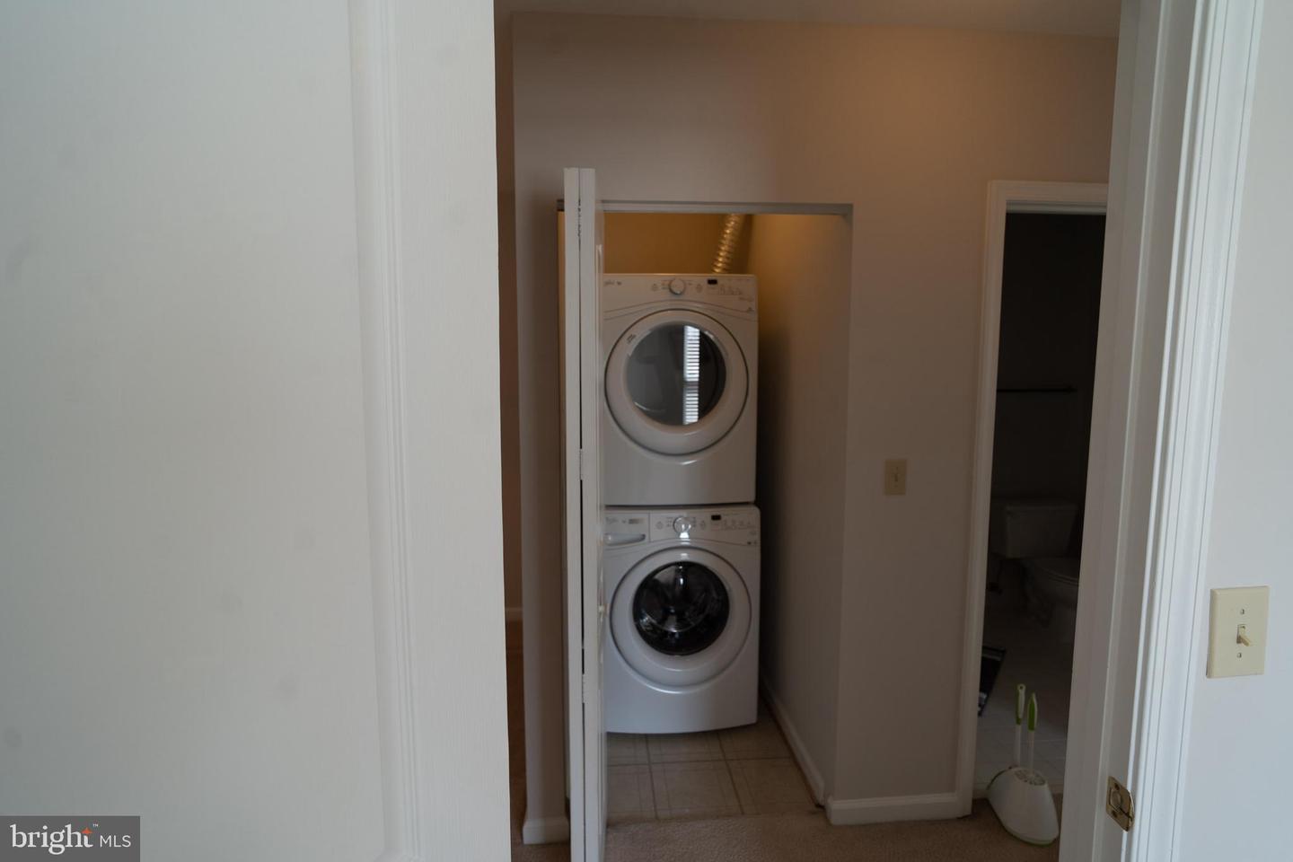2204 WESTCOURT LN #311, HERNDON, Virginia 20170, 2 Bedrooms Bedrooms, 5 Rooms Rooms,1 BathroomBathrooms,Residential,For sale,2204 WESTCOURT LN #311,VAFX2230150 MLS # VAFX2230150