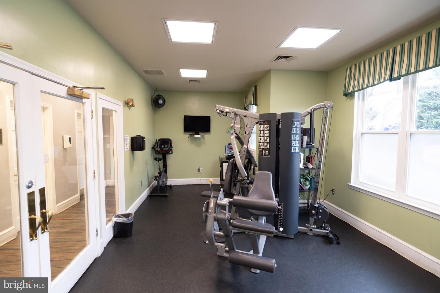 2204 WESTCOURT LN #311, HERNDON, Virginia 20170, 2 Bedrooms Bedrooms, 5 Rooms Rooms,1 BathroomBathrooms,Residential,For sale,2204 WESTCOURT LN #311,VAFX2230150 MLS # VAFX2230150