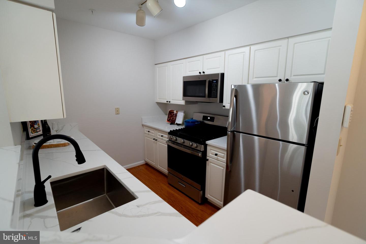 2204 WESTCOURT LN #311, HERNDON, Virginia 20170, 2 Bedrooms Bedrooms, 5 Rooms Rooms,1 BathroomBathrooms,Residential,For sale,2204 WESTCOURT LN #311,VAFX2230150 MLS # VAFX2230150