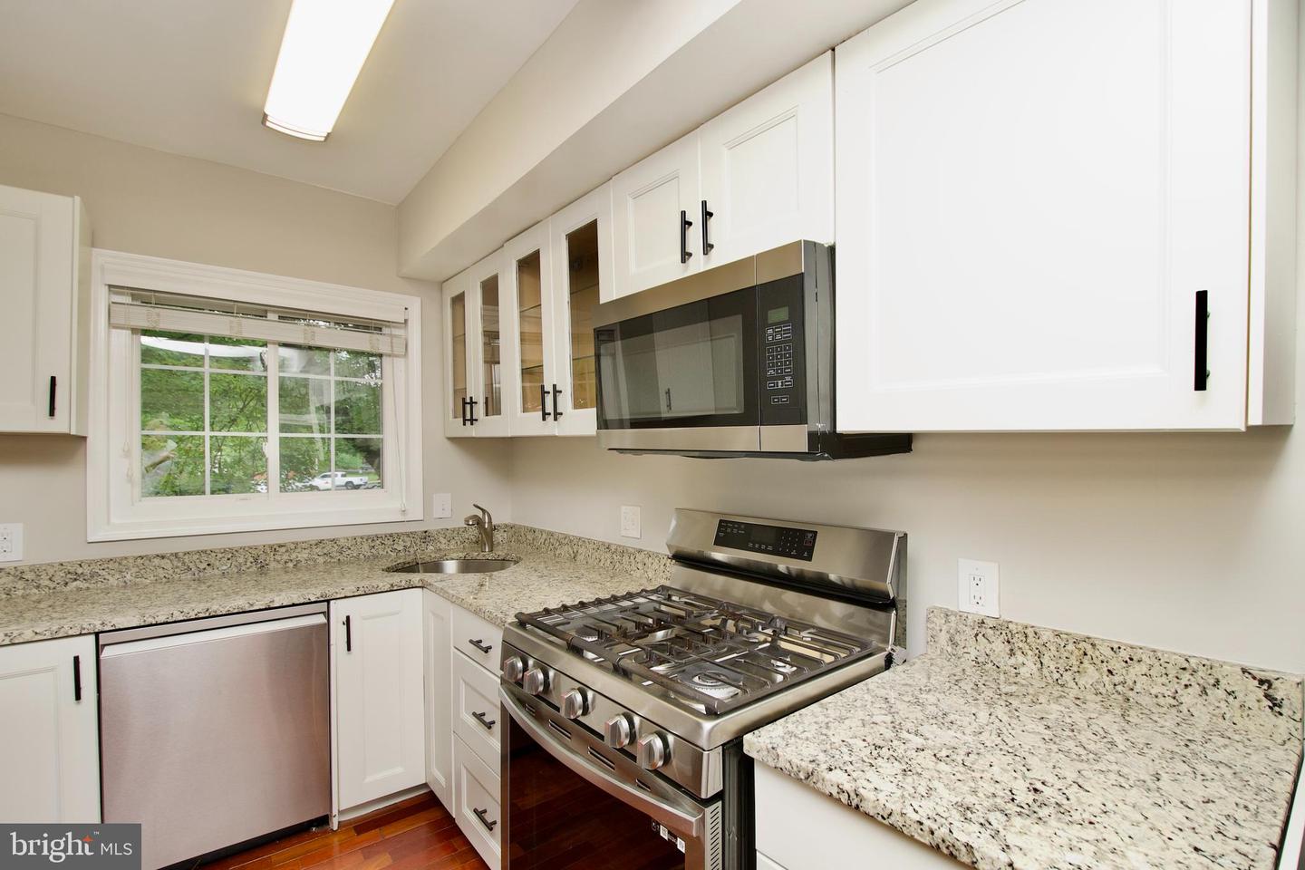 3106 RAVENSWORTH PL, ALEXANDRIA, Virginia 22302, 2 Bedrooms Bedrooms, ,1 BathroomBathrooms,Residential,For sale,3106 RAVENSWORTH PL,VAAX2043340 MLS # VAAX2043340