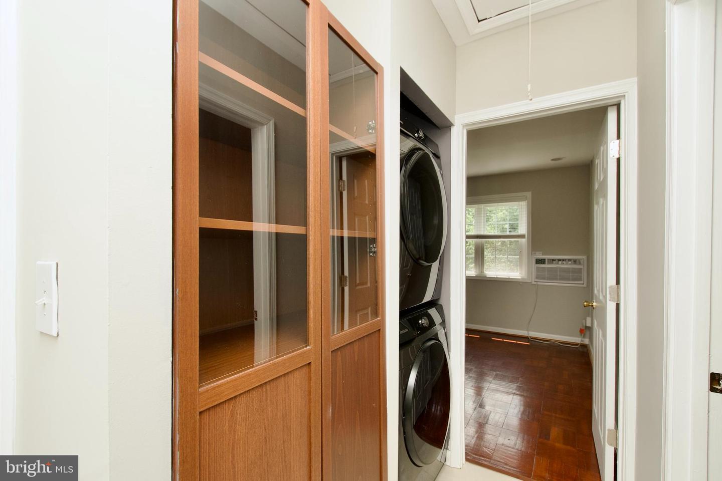 3106 RAVENSWORTH PL, ALEXANDRIA, Virginia 22302, 2 Bedrooms Bedrooms, ,1 BathroomBathrooms,Residential,For sale,3106 RAVENSWORTH PL,VAAX2043340 MLS # VAAX2043340
