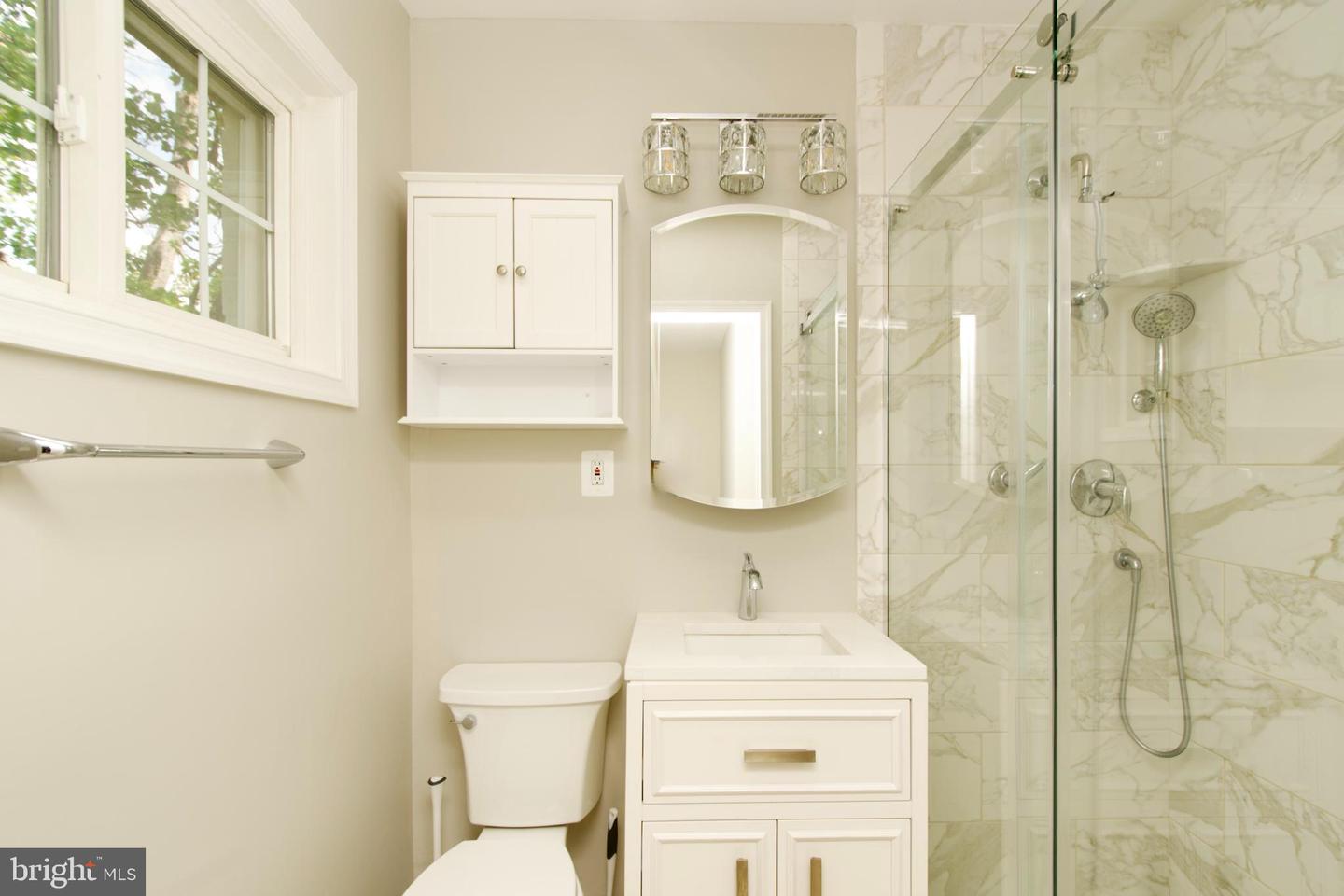 3106 RAVENSWORTH PL, ALEXANDRIA, Virginia 22302, 2 Bedrooms Bedrooms, ,1 BathroomBathrooms,Residential,For sale,3106 RAVENSWORTH PL,VAAX2043340 MLS # VAAX2043340