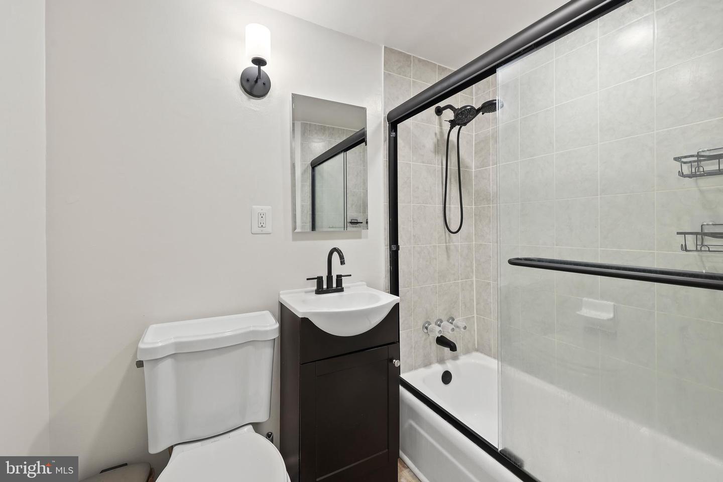 4600 DUKE ST #723, ALEXANDRIA, Virginia 22304, 2 Bedrooms Bedrooms, ,1 BathroomBathrooms,Residential,For sale,4600 DUKE ST #723,VAAX2043748 MLS # VAAX2043748