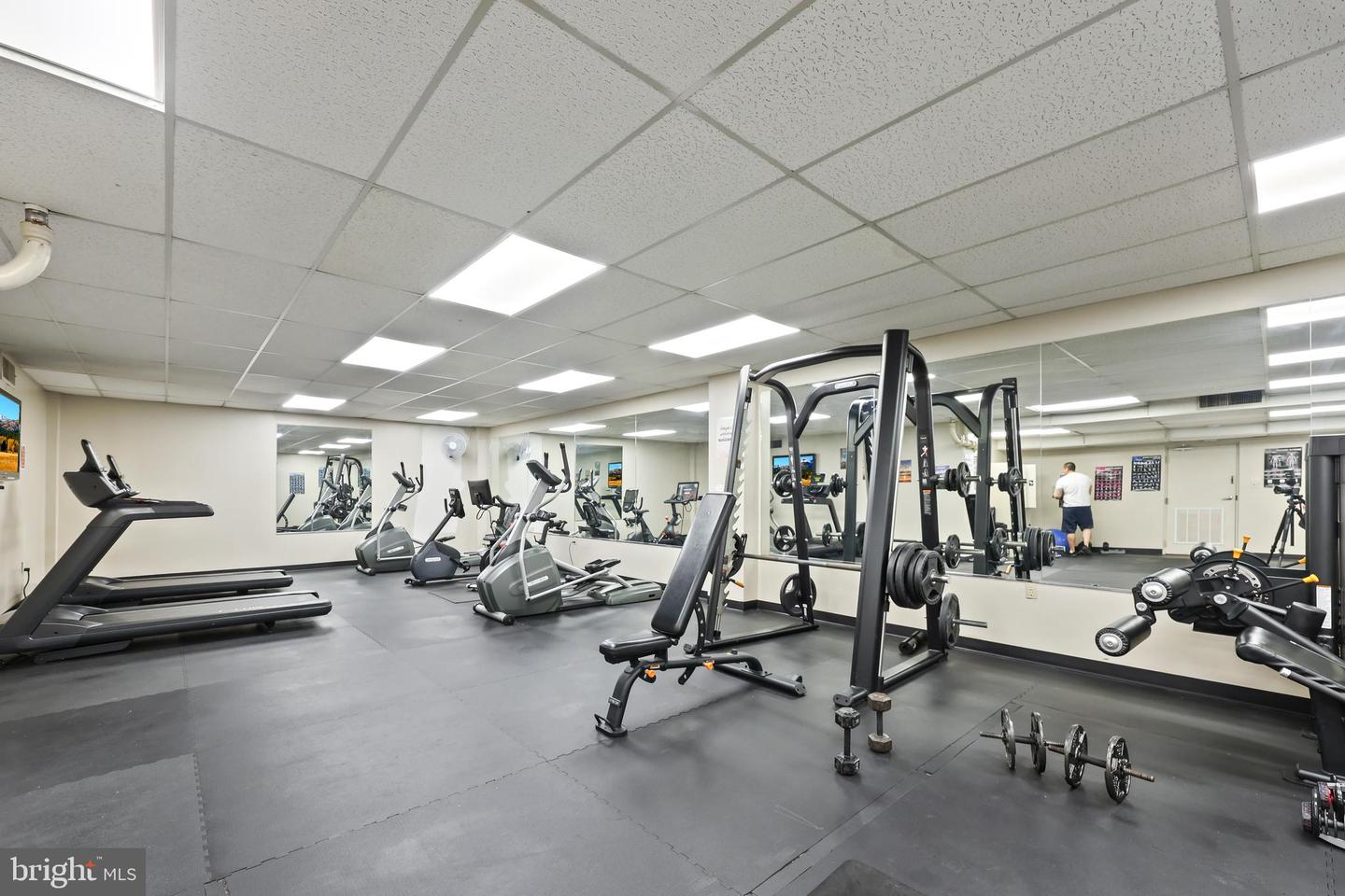 4600 DUKE ST #723, ALEXANDRIA, Virginia 22304, 2 Bedrooms Bedrooms, ,1 BathroomBathrooms,Residential,For sale,4600 DUKE ST #723,VAAX2043748 MLS # VAAX2043748