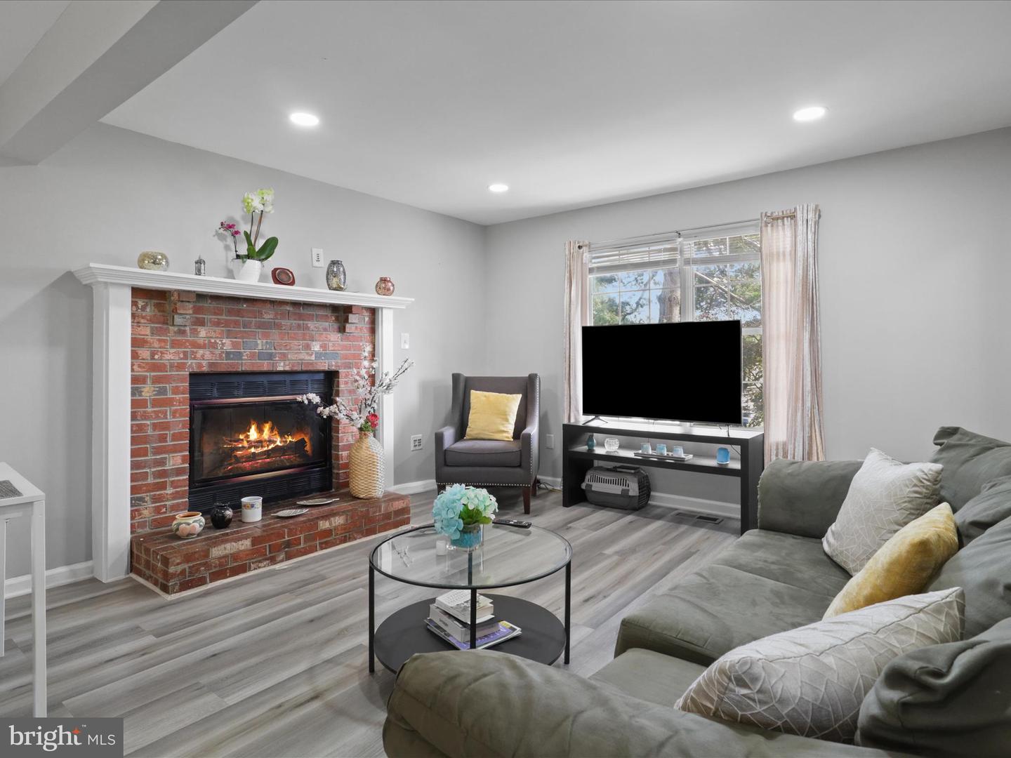 4788 KELLY RD, WOODBRIDGE, Virginia 22193, 5 Bedrooms Bedrooms, ,3 BathroomsBathrooms,Residential,For sale,4788 KELLY RD,VAPW2093722 MLS # VAPW2093722