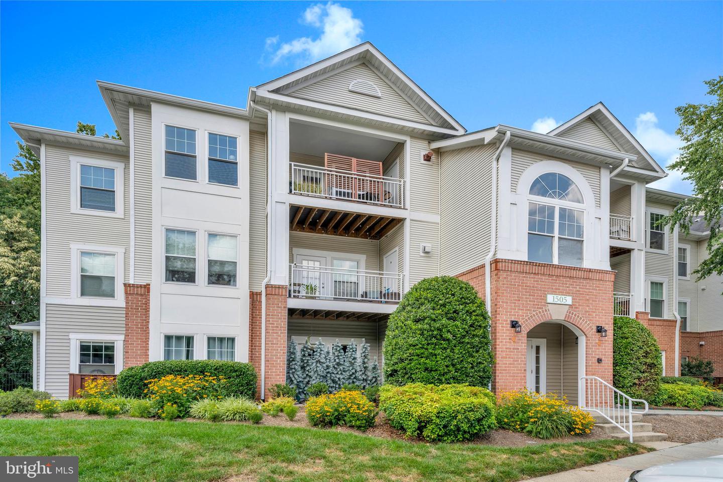 1505 N POINT DR #203, RESTON, Virginia 20194, 2 Bedrooms Bedrooms, ,2 BathroomsBathrooms,Residential,For sale,1505 N POINT DR #203,VAFX2243884 MLS # VAFX2243884