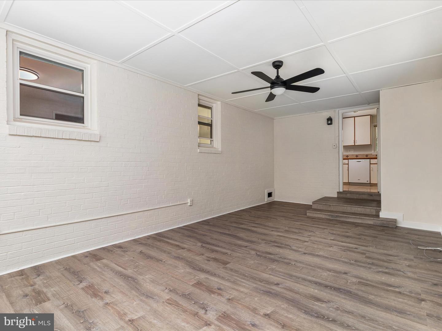 912 GRANT ST, HERNDON, Virginia 20170, 3 Bedrooms Bedrooms, ,2 BathroomsBathrooms,Residential,For sale,912 GRANT ST,VAFX2246026 MLS # VAFX2246026