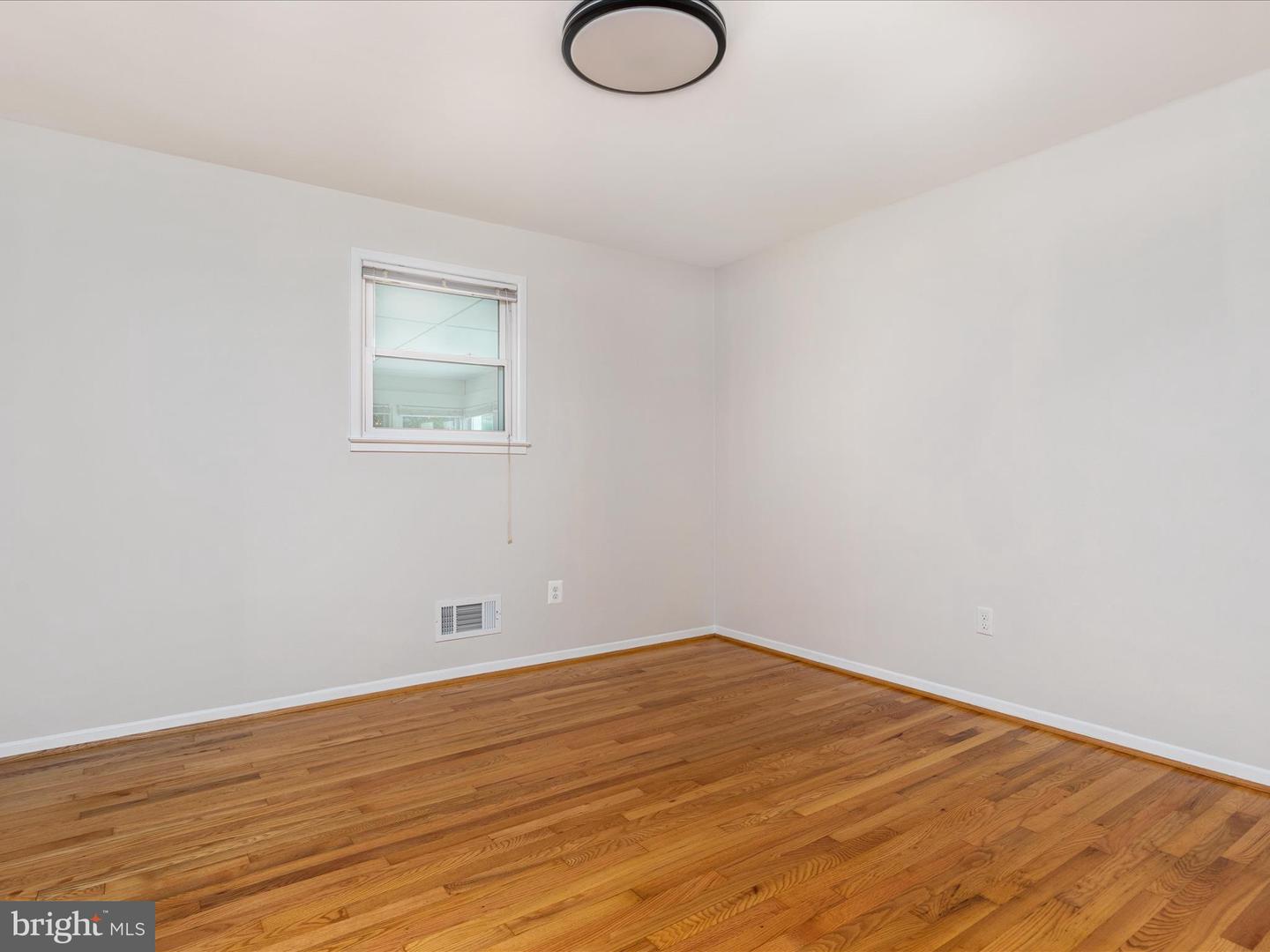 912 GRANT ST, HERNDON, Virginia 20170, 3 Bedrooms Bedrooms, ,2 BathroomsBathrooms,Residential,For sale,912 GRANT ST,VAFX2246026 MLS # VAFX2246026