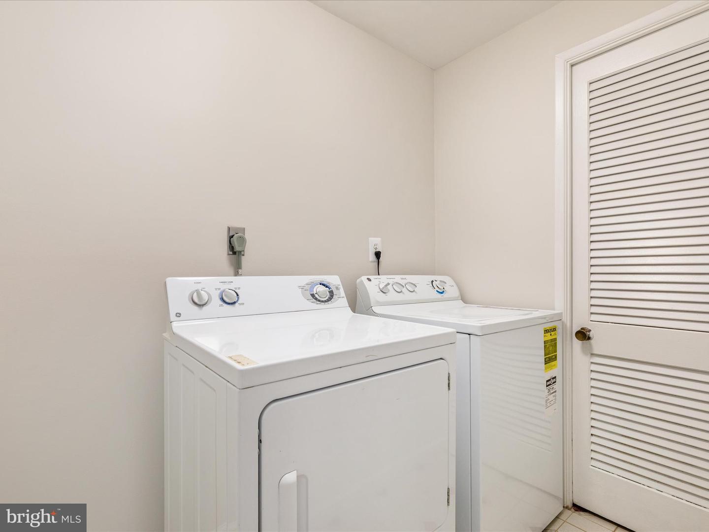 912 GRANT ST, HERNDON, Virginia 20170, 3 Bedrooms Bedrooms, ,2 BathroomsBathrooms,Residential,For sale,912 GRANT ST,VAFX2246026 MLS # VAFX2246026