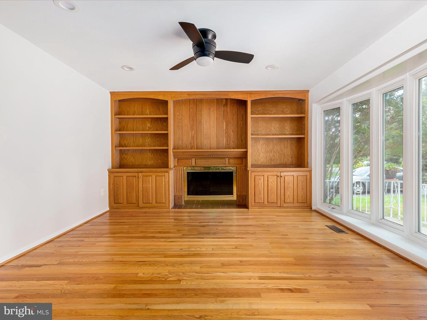 912 GRANT ST, HERNDON, Virginia 20170, 3 Bedrooms Bedrooms, ,2 BathroomsBathrooms,Residential,For sale,912 GRANT ST,VAFX2246026 MLS # VAFX2246026