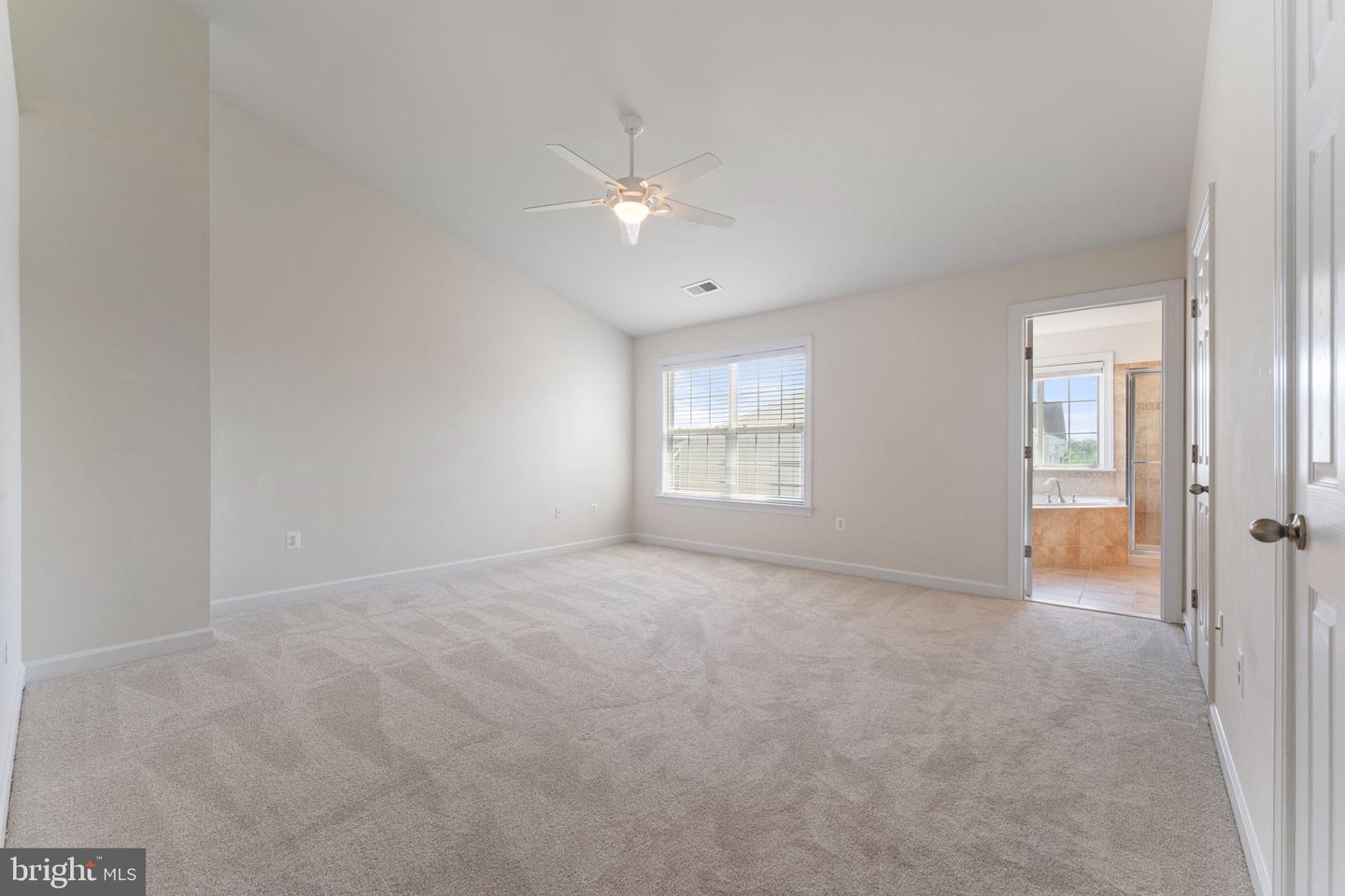6076 POPES CREEK PL, HAYMARKET, Virginia 20169, 3 Bedrooms Bedrooms, ,3 BathroomsBathrooms,Residential,For sale,6076 POPES CREEK PL,VAPW2096978 MLS # VAPW2096978