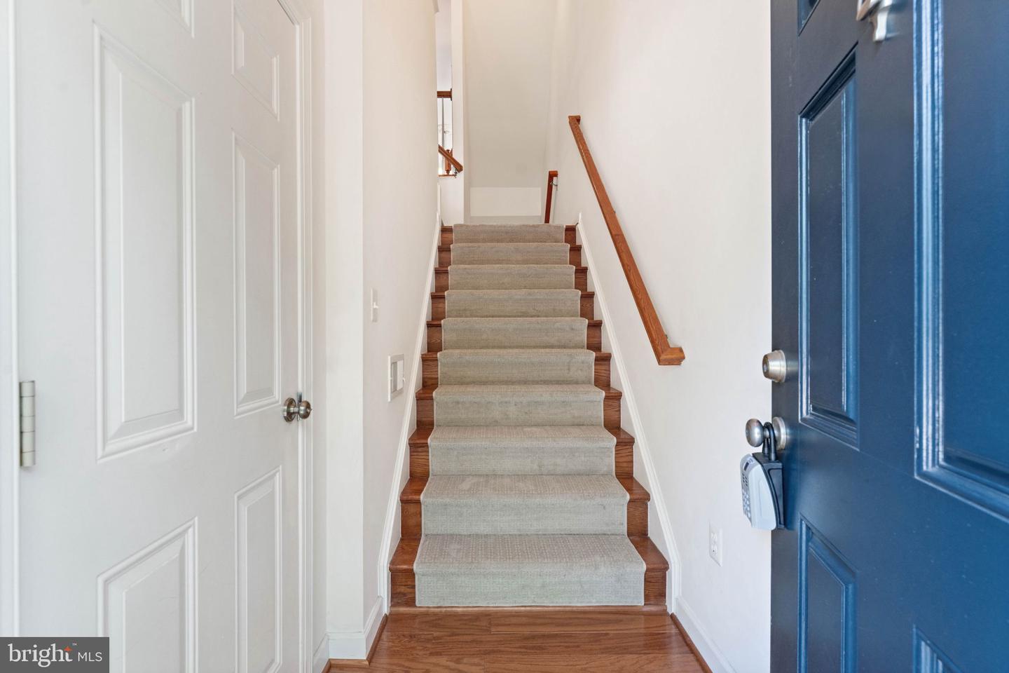 6076 POPES CREEK PL, HAYMARKET, Virginia 20169, 3 Bedrooms Bedrooms, ,3 BathroomsBathrooms,Residential,For sale,6076 POPES CREEK PL,VAPW2096978 MLS # VAPW2096978