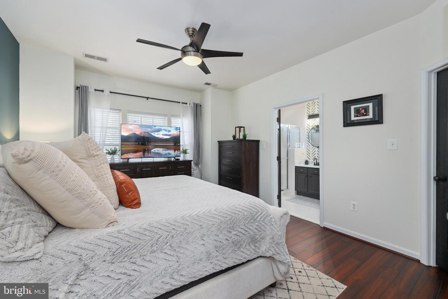 14532 KENTISH FIRE ST, GAINESVILLE, Virginia 20155, 4 Bedrooms Bedrooms, ,2 BathroomsBathrooms,Residential,For sale,14532 KENTISH FIRE ST,VAPW2097022 MLS # VAPW2097022