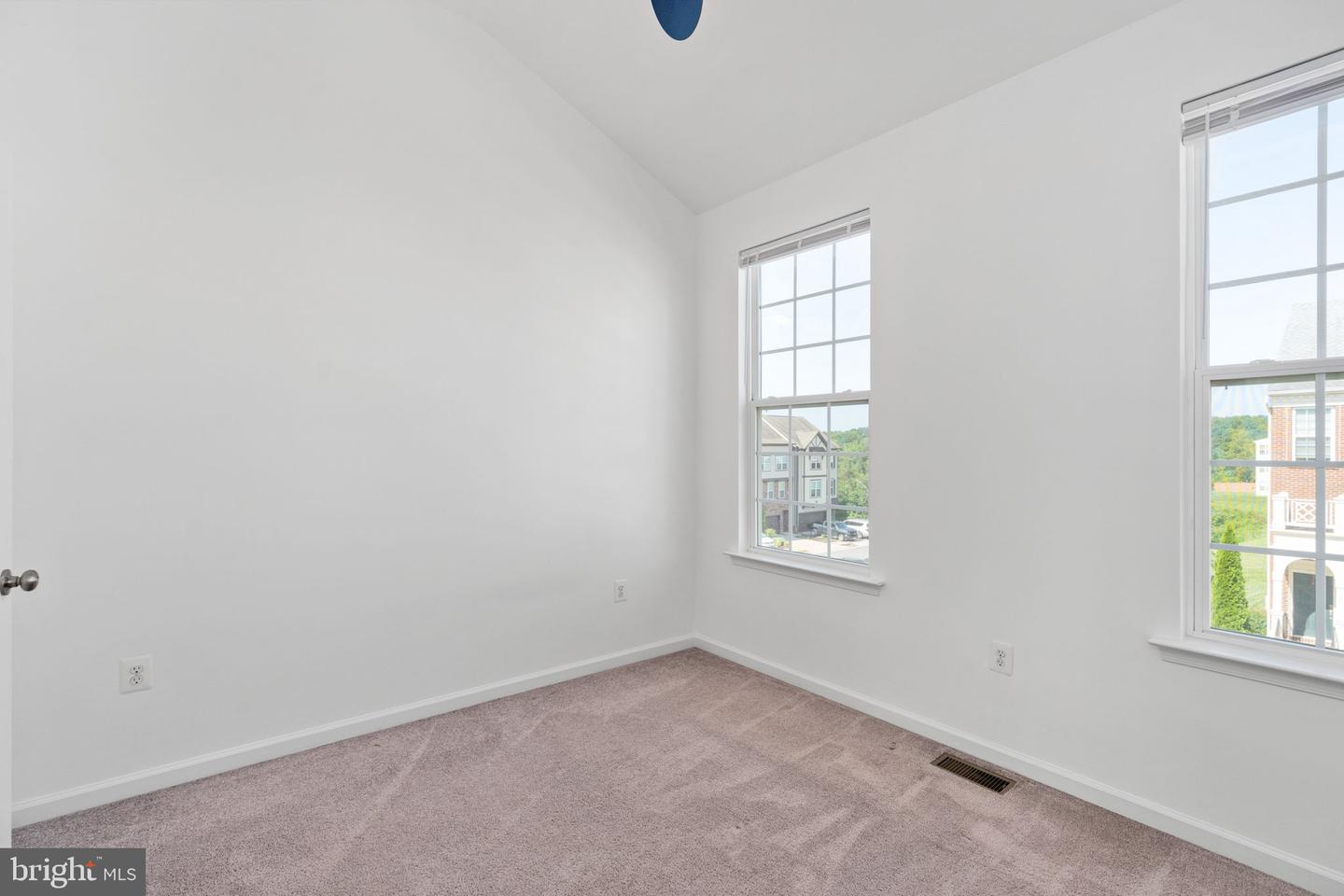 19 COULTER LN, STAFFORD, Virginia 22554, 3 Bedrooms Bedrooms, ,3 BathroomsBathrooms,Residential,For sale,19 COULTER LN,VAST2039812 MLS # VAST2039812