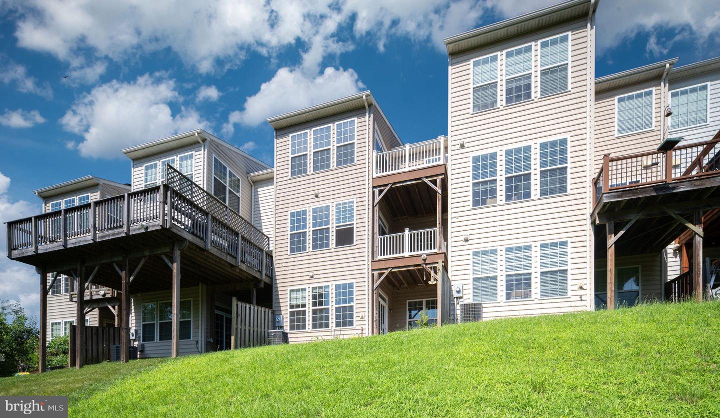 19 COULTER LN, STAFFORD, Virginia 22554, 3 Bedrooms Bedrooms, ,3 BathroomsBathrooms,Residential,For sale,19 COULTER LN,VAST2039812 MLS # VAST2039812
