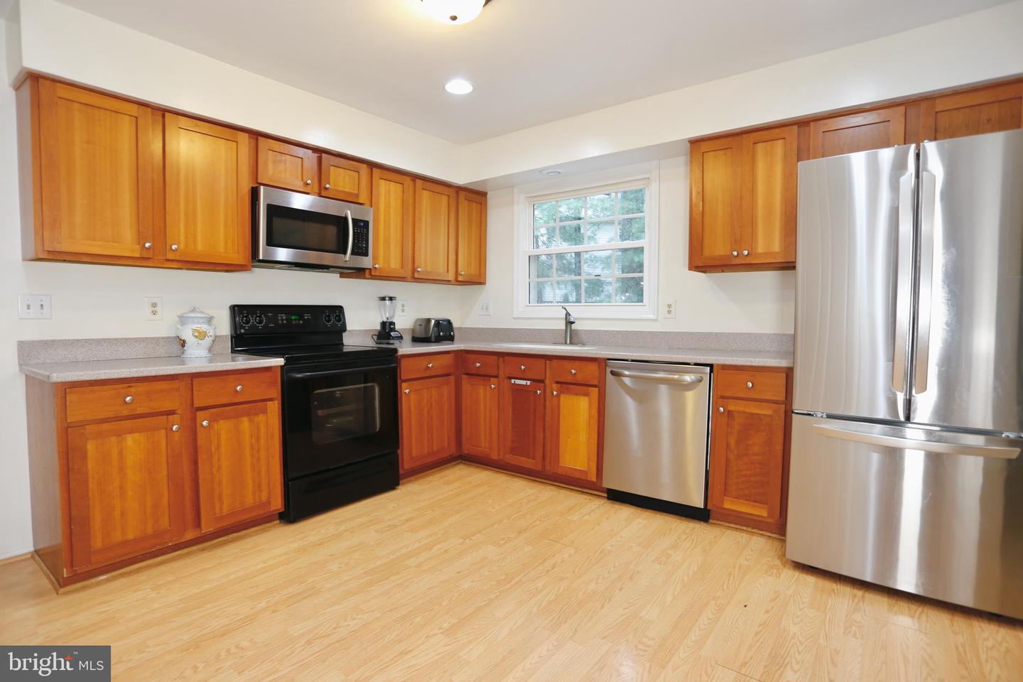 10731 BEAR OAK CT, BURKE, Virginia 22015, 5 Bedrooms Bedrooms, ,4 BathroomsBathrooms,Residential,For sale,10731 BEAR OAK CT,VAFX2247916 MLS # VAFX2247916