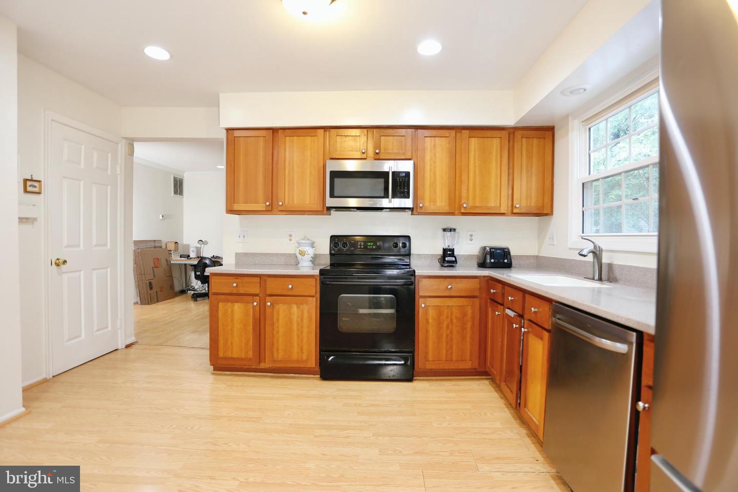 10731 BEAR OAK CT, BURKE, Virginia 22015, 5 Bedrooms Bedrooms, ,4 BathroomsBathrooms,Residential,For sale,10731 BEAR OAK CT,VAFX2247916 MLS # VAFX2247916
