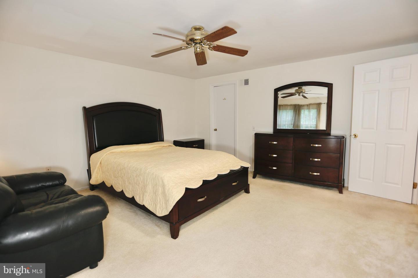 10731 BEAR OAK CT, BURKE, Virginia 22015, 5 Bedrooms Bedrooms, ,4 BathroomsBathrooms,Residential,For sale,10731 BEAR OAK CT,VAFX2247916 MLS # VAFX2247916