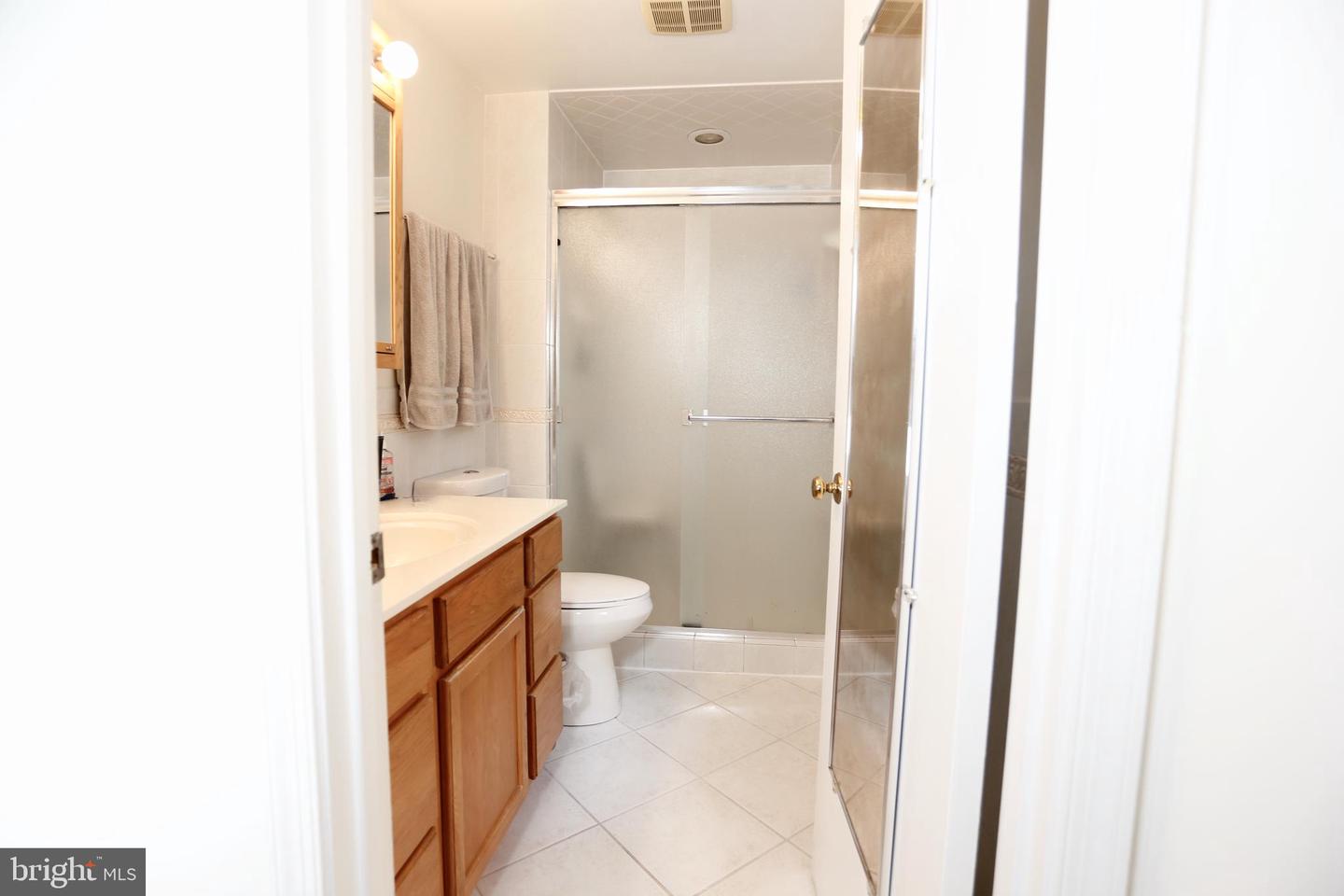 10731 BEAR OAK CT, BURKE, Virginia 22015, 5 Bedrooms Bedrooms, ,4 BathroomsBathrooms,Residential,For sale,10731 BEAR OAK CT,VAFX2247916 MLS # VAFX2247916