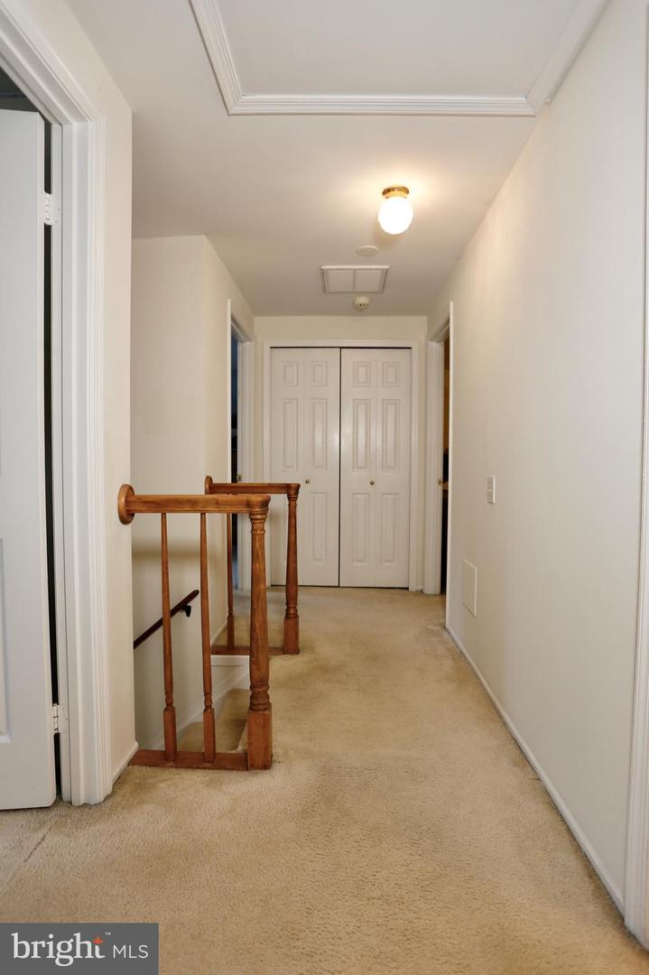 10731 BEAR OAK CT, BURKE, Virginia 22015, 5 Bedrooms Bedrooms, ,4 BathroomsBathrooms,Residential,For sale,10731 BEAR OAK CT,VAFX2247916 MLS # VAFX2247916