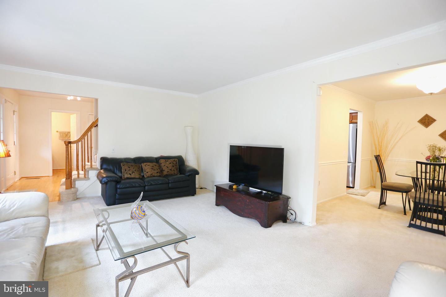10731 BEAR OAK CT, BURKE, Virginia 22015, 5 Bedrooms Bedrooms, ,4 BathroomsBathrooms,Residential,For sale,10731 BEAR OAK CT,VAFX2247916 MLS # VAFX2247916