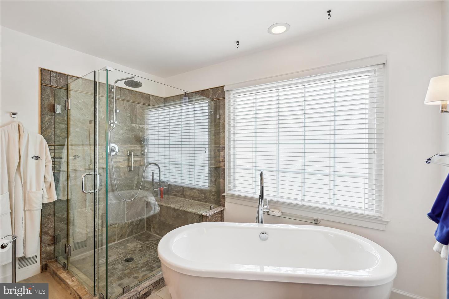 4692 KIRKPATRICK LN, ALEXANDRIA, Virginia 22311, 3 Bedrooms Bedrooms, ,3 BathroomsBathrooms,Residential,For sale,4692 KIRKPATRICK LN,VAAX2046966 MLS # VAAX2046966