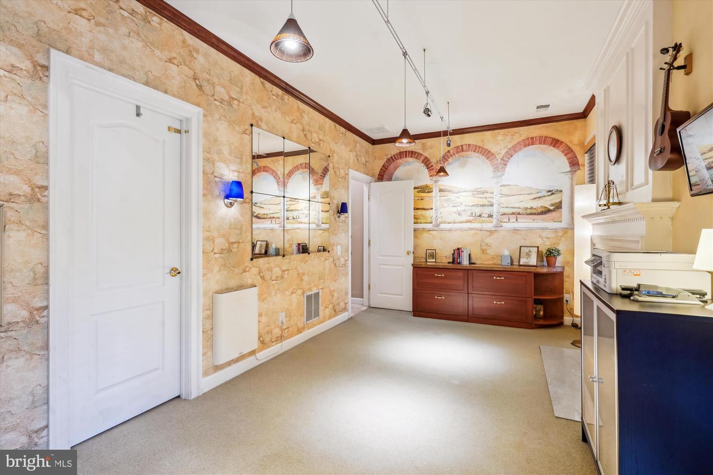 4692 KIRKPATRICK LN, ALEXANDRIA, Virginia 22311, 3 Bedrooms Bedrooms, ,3 BathroomsBathrooms,Residential,For sale,4692 KIRKPATRICK LN,VAAX2046966 MLS # VAAX2046966