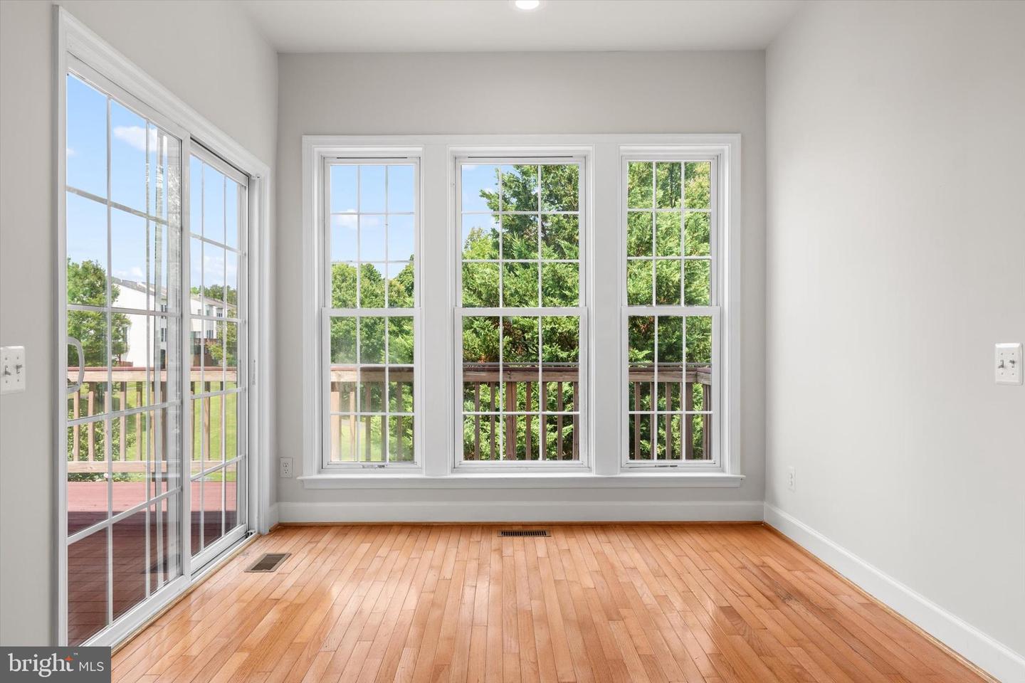 2456 ACORN HOLLOW LN, HERNDON, Virginia 20171, 4 Bedrooms Bedrooms, ,3 BathroomsBathrooms,Residential,For sale,2456 ACORN HOLLOW LN,VAFX2253194 MLS # VAFX2253194
